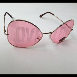 Body Rage Women Sunglasses, Pink glass color, NWT!